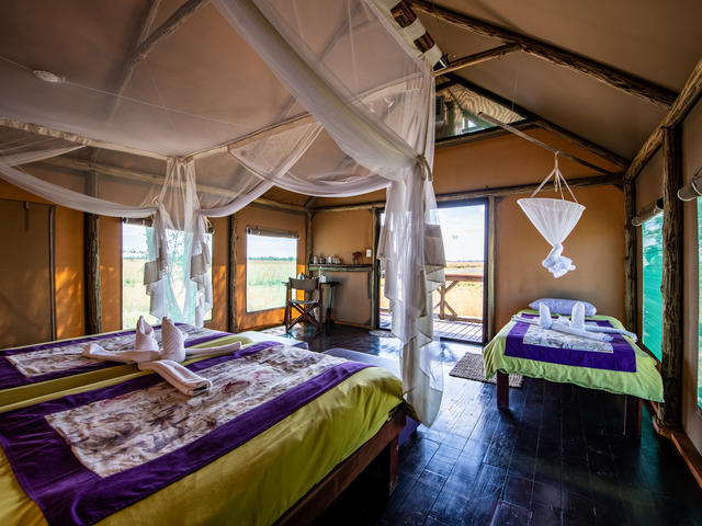 Drei-Bett Zelt-Chalets