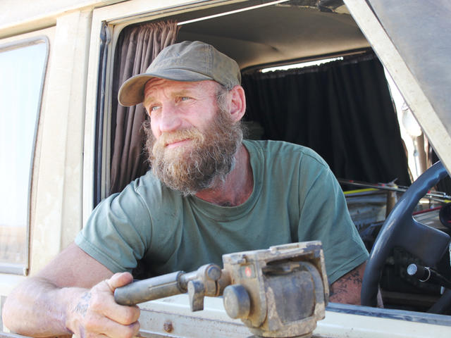 Hoanib Skeleton Coast - Interaction with wildlife researchers