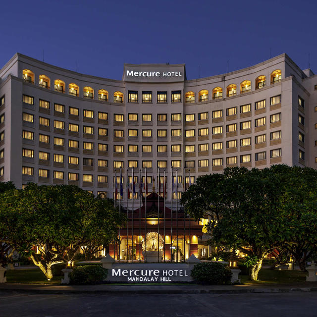 Mercure Mandalay Hill Resort Exterior