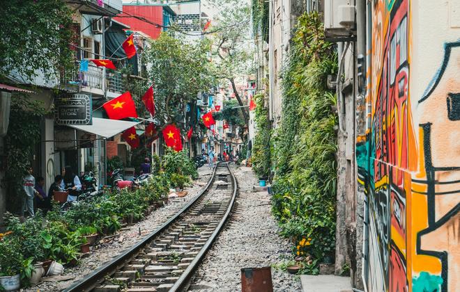 Train Street Hanoi - Vietnam