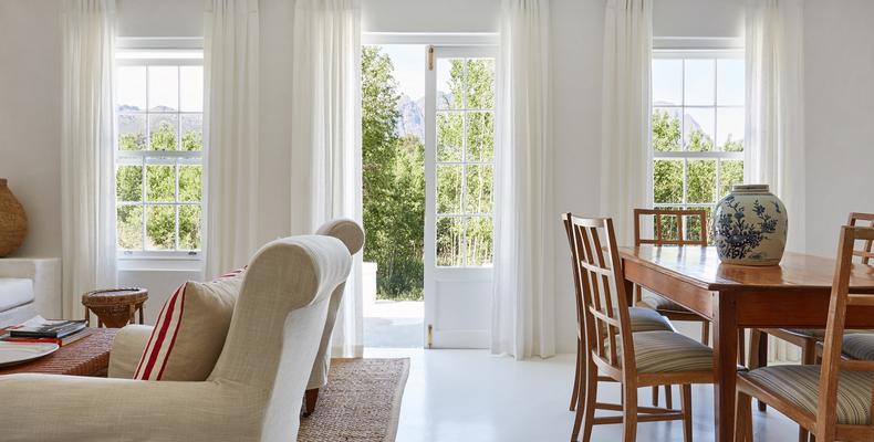 Forest Cottage - Lounge