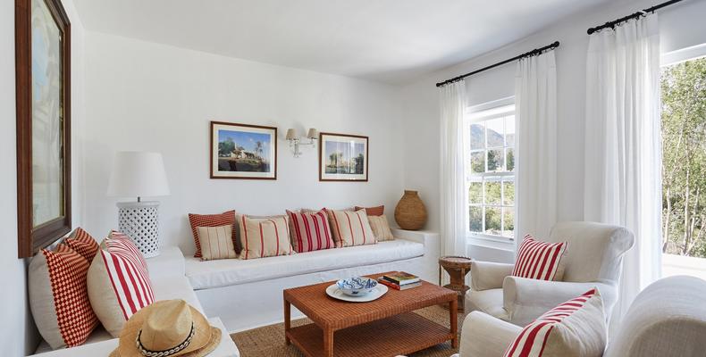 Forest Cottage - Lounge