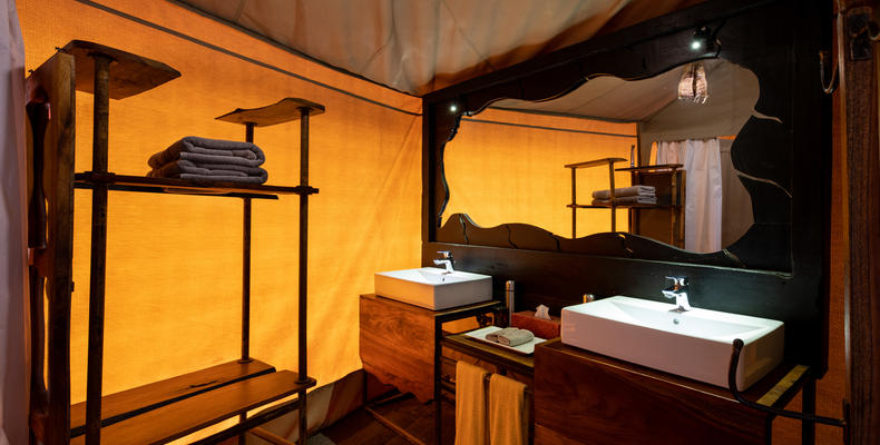 Nyikani Tarangire Bathroom
