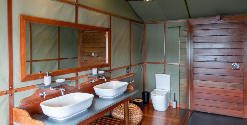 Ndhovu Safari Lodge - River Suite - bathroom