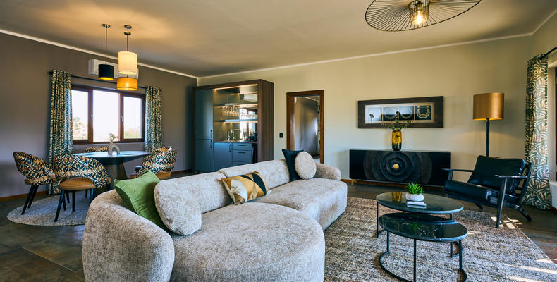 Double-Chalet-1-Livingroom-Hohenstein-Lodge
