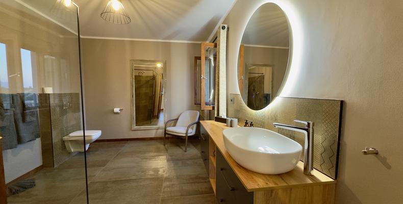 Rooms-Bathroom-Hohenstein-Lodge