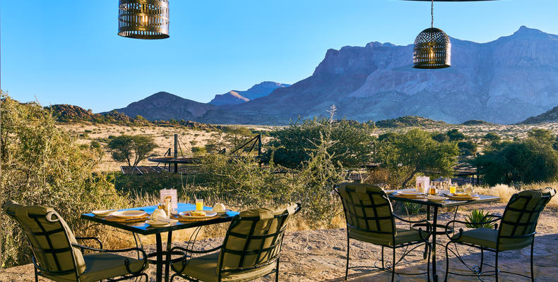 Outside-Breakfast-Setup-Hohenstein-Lodge