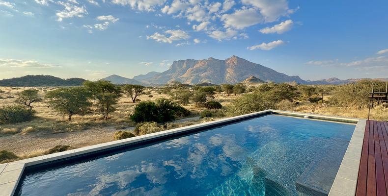 Pool-view-Hohenstein-Lodge