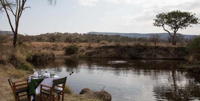 Breakfast at the Hippo Pool near the Camp