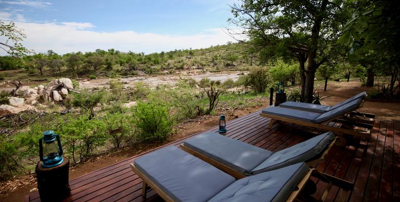 Viewing deck overlooking the Klaserie River 