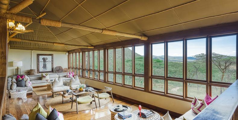 TAASA Lodge - formal lounge area