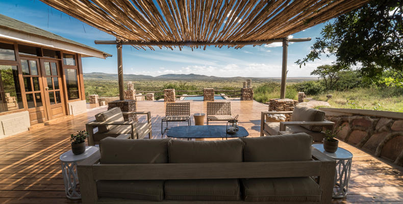Pergola overlooking the Serengeti