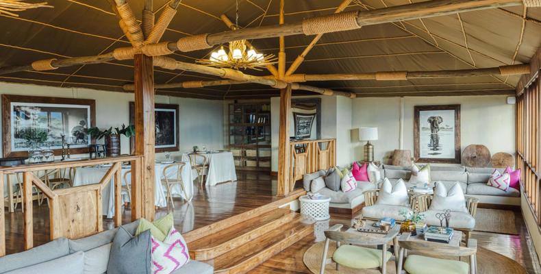 TAASA Lodge - formal lounge area