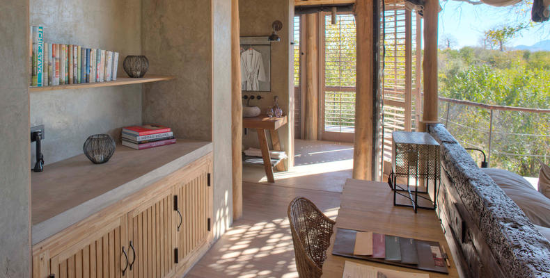 Jabali Private House - Entrance to the Left-Wing Double Bedroom