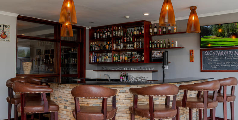 Pool bar 