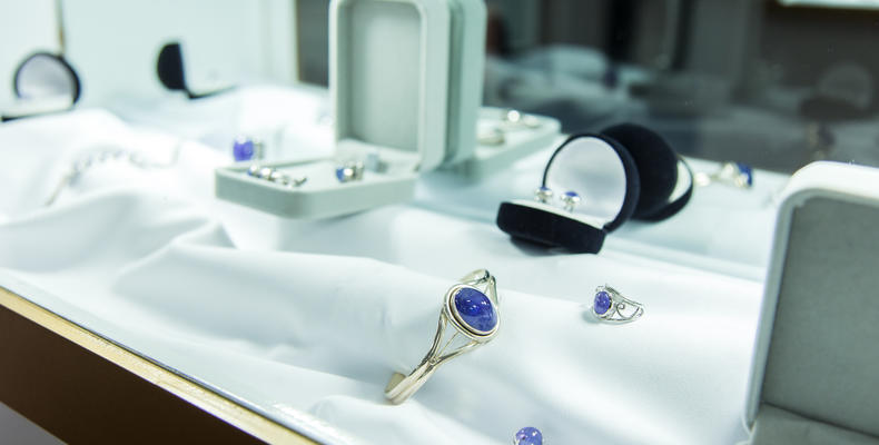 Tanzanite shopping