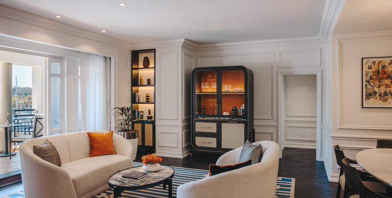 Room Lounge