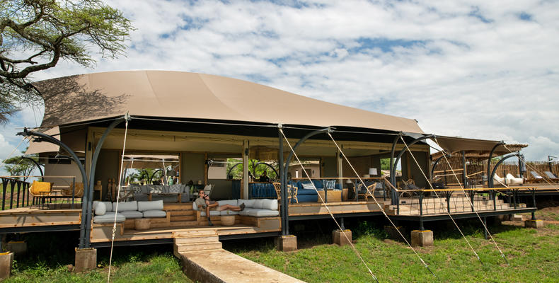 Exterior view of the lounge 