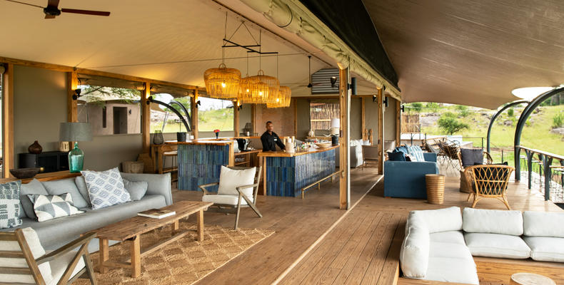 Main Area - Lounge and Bar