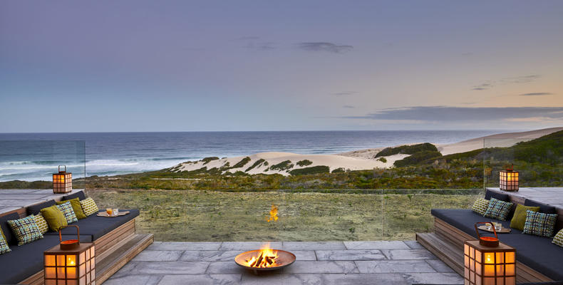 Morukuru Beach Lodge - Fire pit with a view