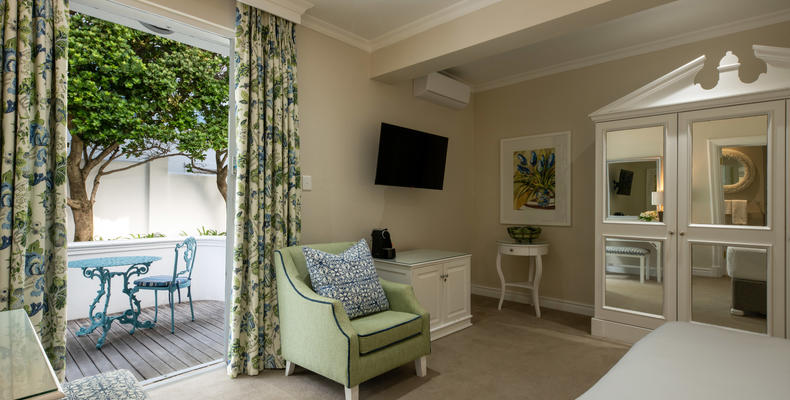 Double Room 