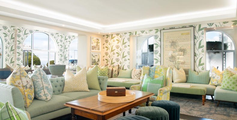 Sun Lounge 