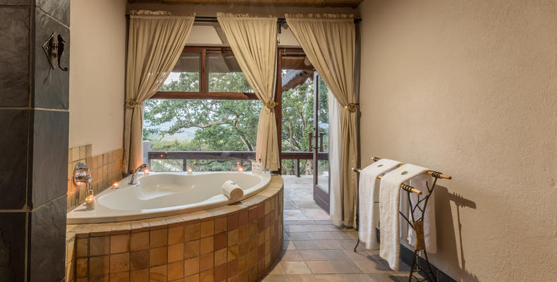 Superior Room Bathroom 