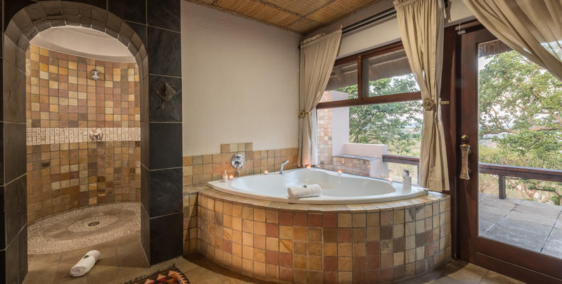 Superior Room Bathroom 