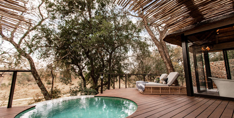 Dulini Moya - Suite Heated Plunge Pool and Deck