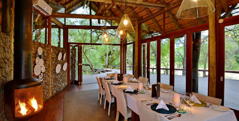 Rhino Post Safari Lodge - Dining