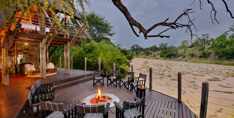 Rhino Post Safari Lodge - Lodge 