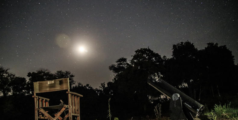 Rhino Post Safari Lodge - Star Gazing