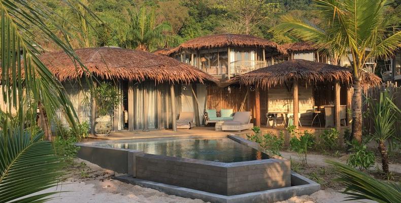 Beachfront Pool Villa