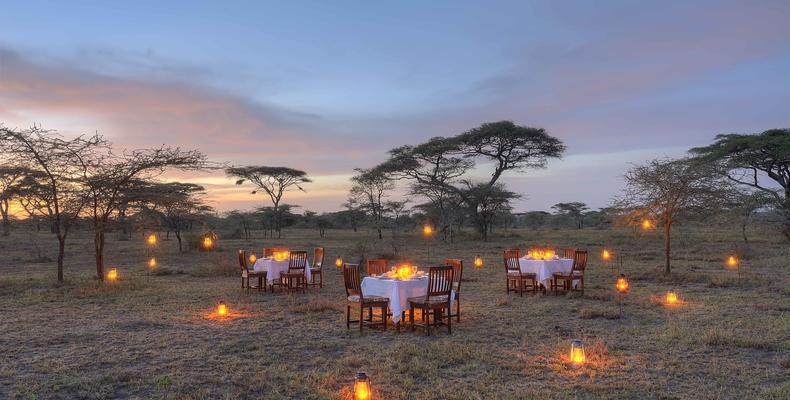 Outdoor dining at Ndutu Safari Lodge 
