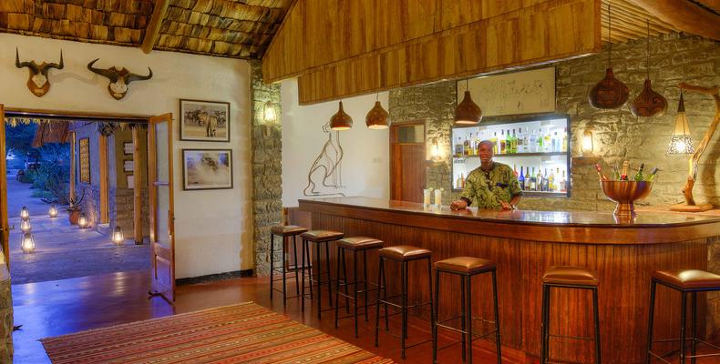 Ndutu Safari Lodge bar