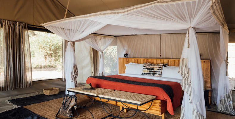 Kwihala - Guest tent room interior