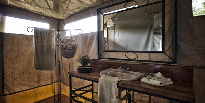 Mbali Mbali Tarangire River Camp