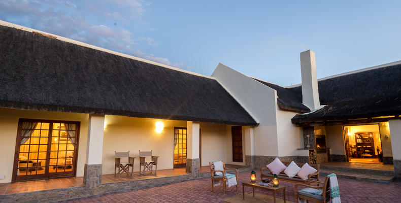 Roam Safari Lodge Courtyard