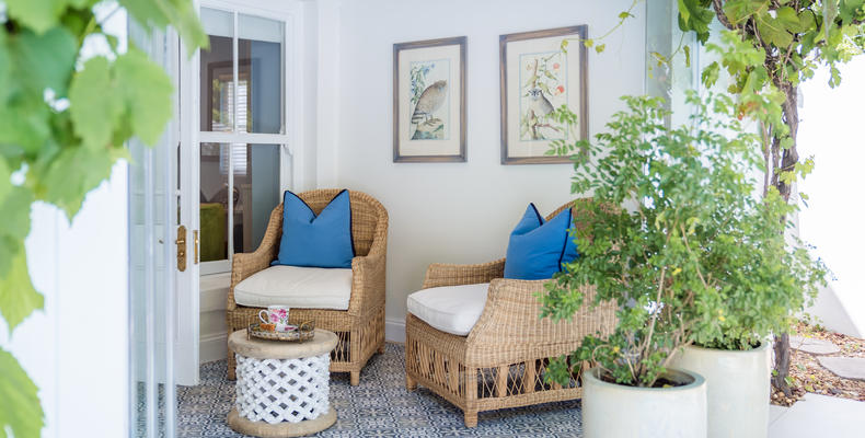 Superior Room - outside sitting area