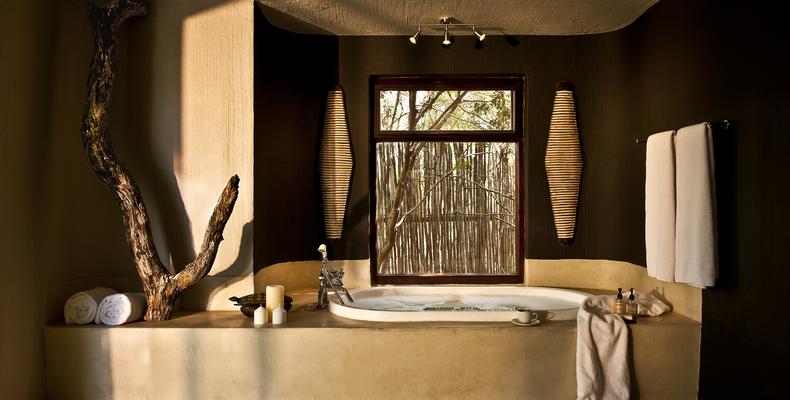 Mandleve Deluxe Suite Bathroom