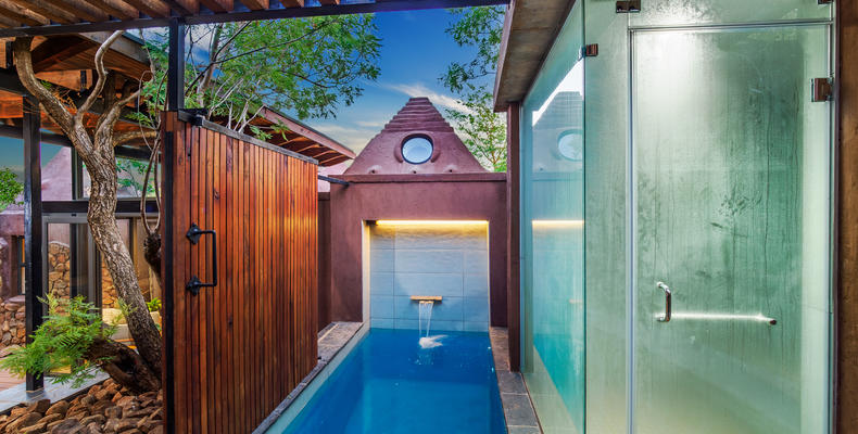 Madikwe Safari Lodge - Spa steam room & dipping pool
