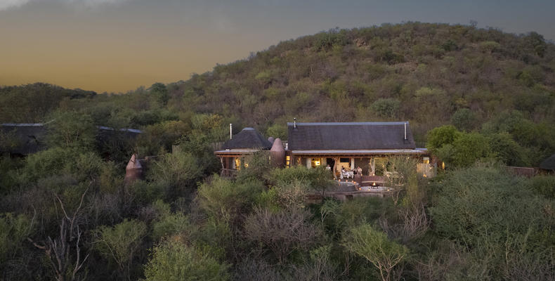 Elela Villa - Front facade