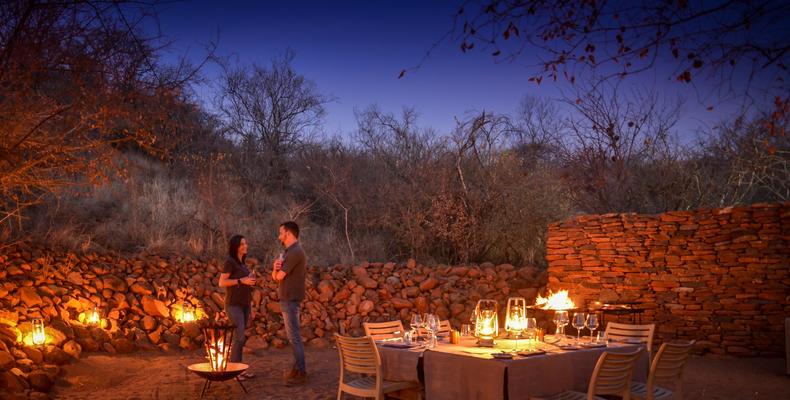 Dithaba Lodge - Boma dinner 