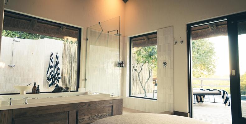 Pioneer Camp Luxury Suite - Bathroom