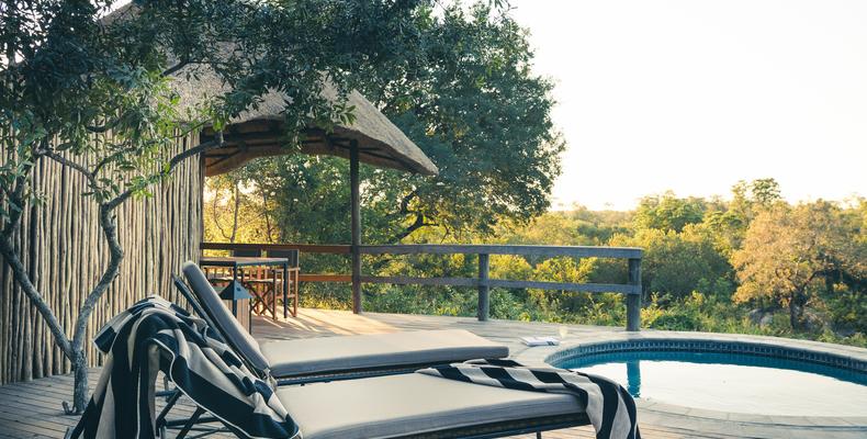 Pioneer Camp Luxury Suite - Deck