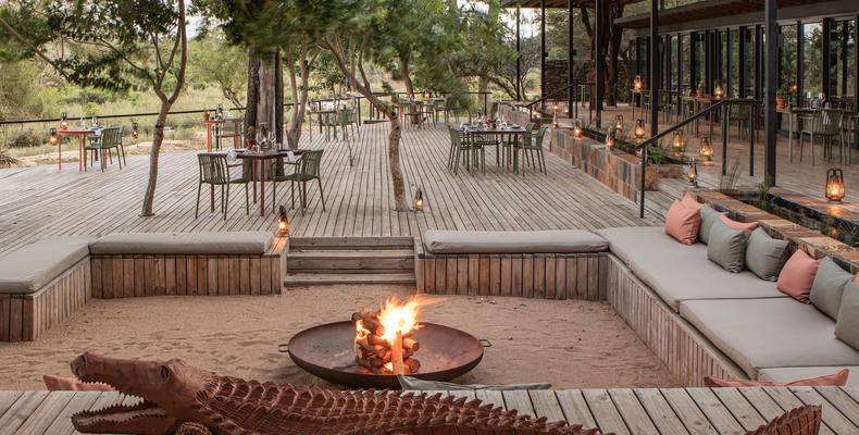 Lion Sands River Lodge -  Fire Deck