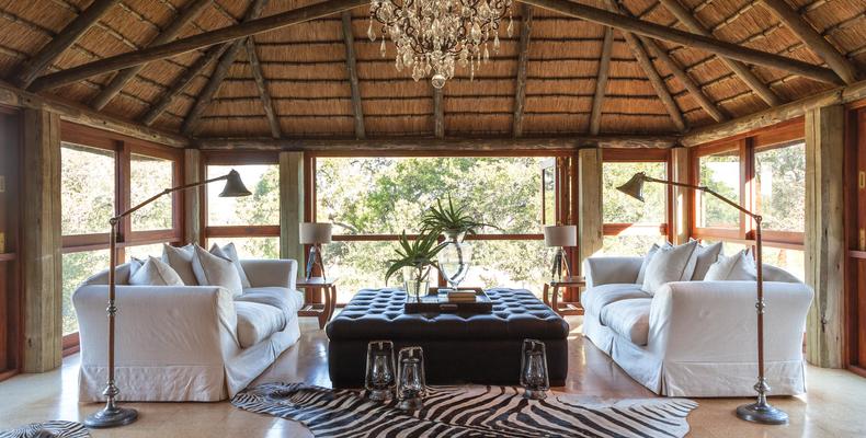 Waterbuck master suite lounge
