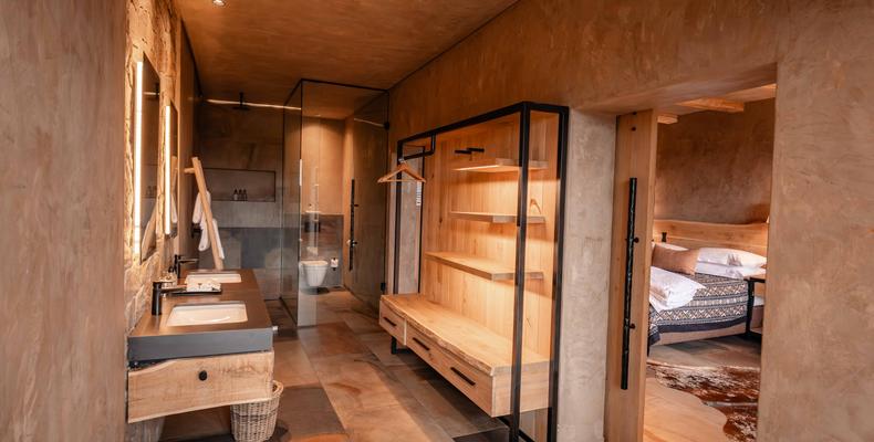 Kapama River Lodge Deluxe Suite Bathroom