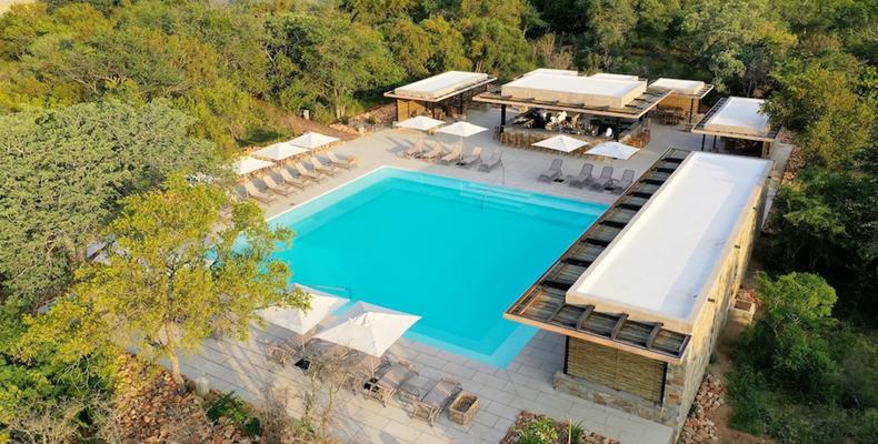 Kapama River Lodge Cocktail Pool and Bar