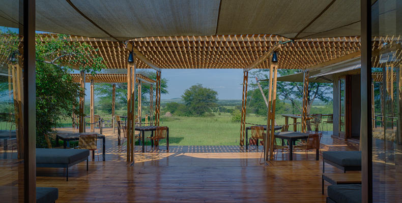 Sayari - the deck from the main area with views onto the Serengeti plains
